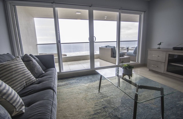 Une toute nouvelle unité au bord de l'océan à La Jolla Excellence