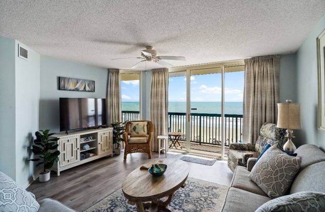 Gorgeous Oceanfront Updated Condo in Popular Ashworth.