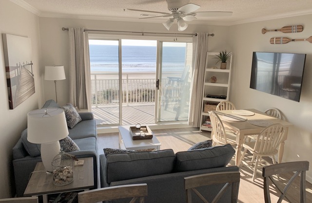 Oceanfront condo 2BR direct beach access + pool
