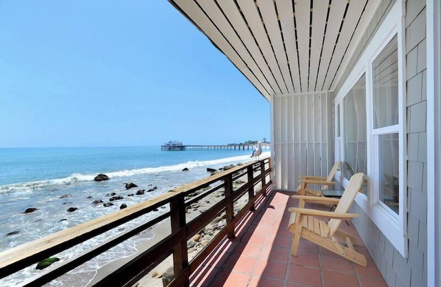 Fabulous Oceanfront Cottage Sur sec Sandy Beach carbone - Pelican
