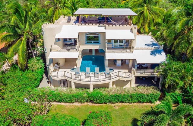 Oceanfront Dream Vacation Home avec des vues incroyables et piscine