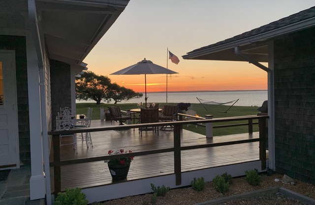 Retiré Accueil Waterfront avec World-Class View & Plage privée
