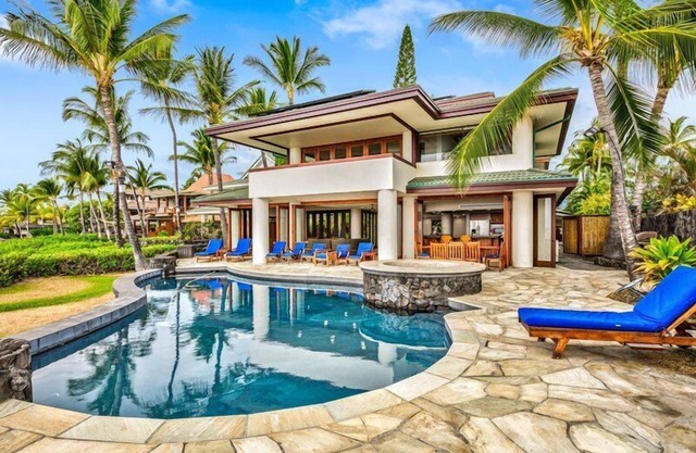 Oceanfront Home | Gated Kona Bay Estates | AC in Bedrooms. Blue Water
