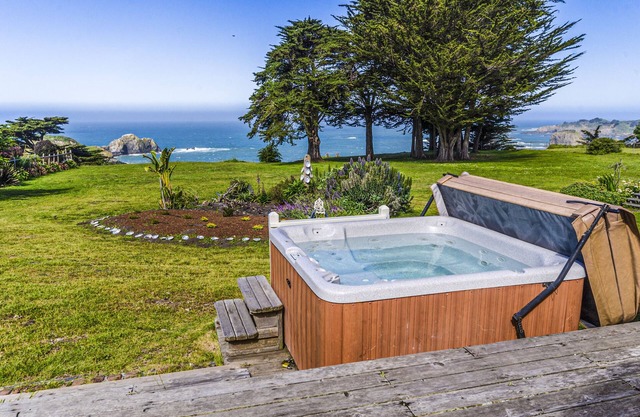 maison Oceanfront w / bain à remous privé, vue sur l'océan et du divertissement!
