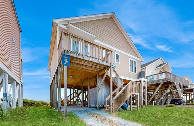 Oceanfront home with washer/dryer and private walkway to the beach
