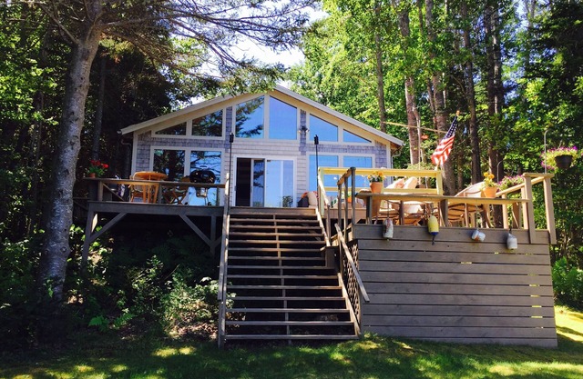 Oceanfront Maine Acadia Cottage