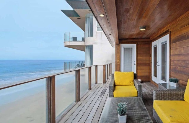 Oceanfront Malibu House Private Beach Amazing Views