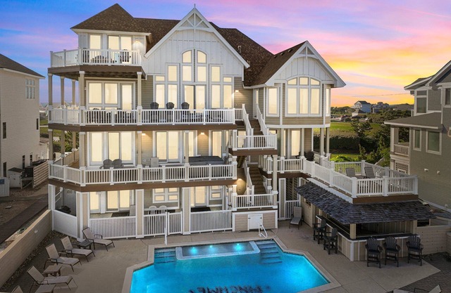 Oceanfront Oasis 2025 Upgrades, Pool, Hot Tub, Tiki Bar, Dog-Friendly & Stunning Views!