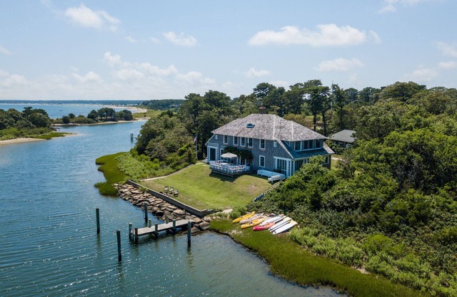 Oceanfront Summer Cottage - Avec quai privé et accès à la plage