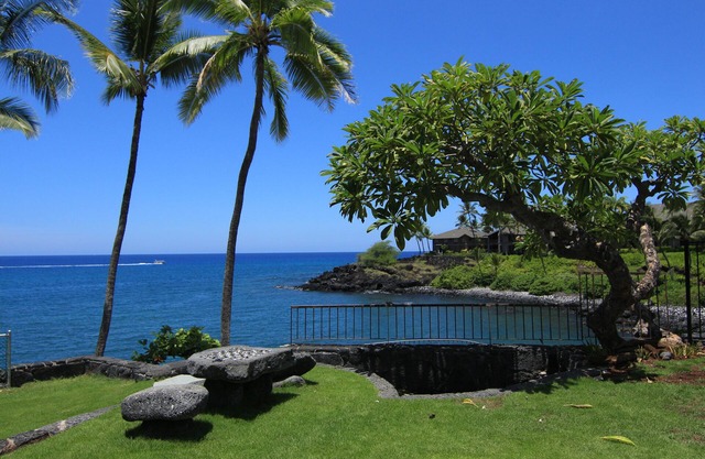 Ocean Front- Niché entre l'historique He`eia et la baie de Keauhou- Kinohi à He`eia