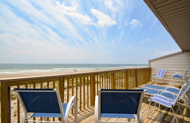 Queens Grant E-216 - Condo Oceanfront avec piscine communautaire et rampe de bateau