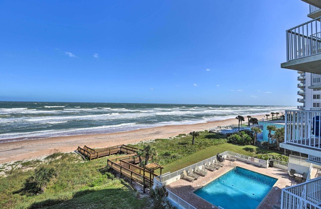 NOUVEAU! Oceanfront Retreat Steps From Ormond Beach!