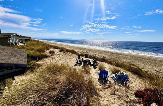 Oceanfront Retreat Pajaro Dunes Beach, crashing wave views, private beach