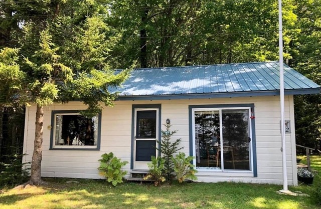 Peaceful, secluded 2 bedroom cottage
