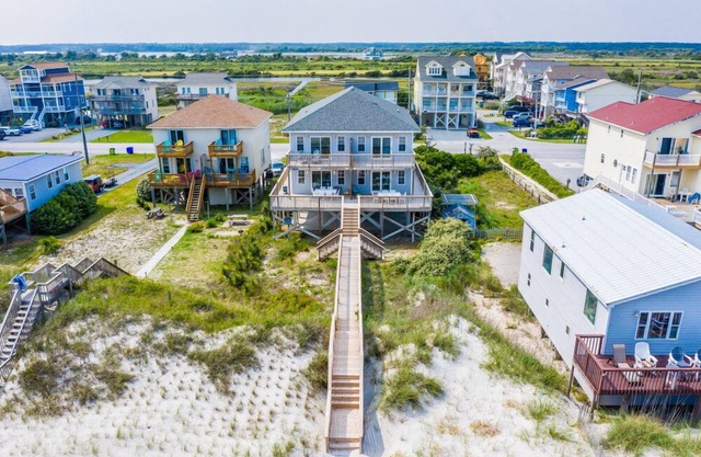 Remodeled Oceanfront House w/ Direct Beach Access