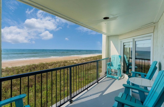 Oceanfront Luxury at Villa with a View!