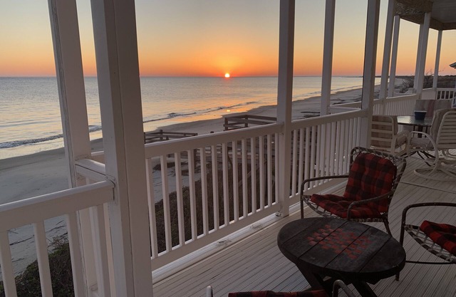 Oceanfront Paradise!