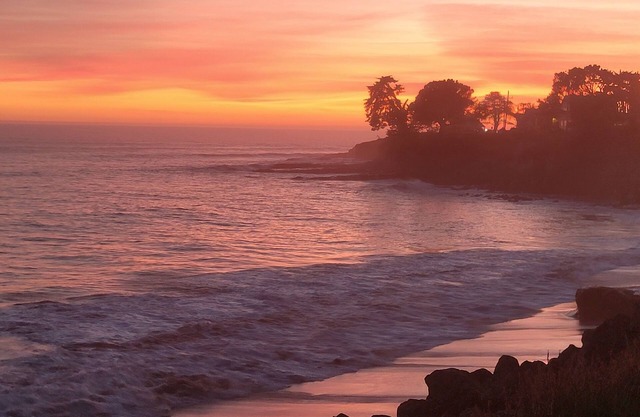 Oceanfront West Cliff Family Home, walk to Boardwalk