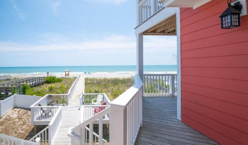 Oceanfront - Wraparound Porch