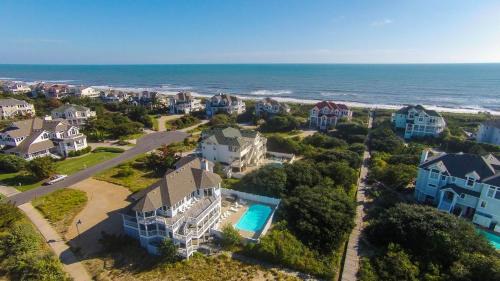 Oceanside, 7 BRs, Private Pool, Den, Rec Rm, 350 ft to Beach access, PI54, Fore Sea Suns