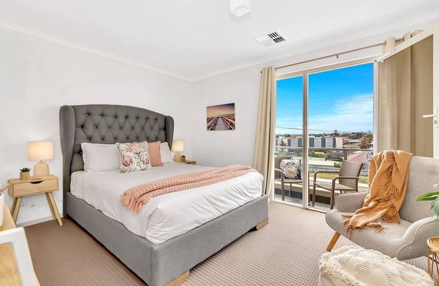 Oceanside at Christies Beach Contemporary Comfort