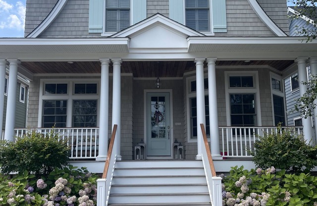 Oceanside Coastal Dream Home w / Pool - marchez vers tout! Havre de plage sur la 2e rue