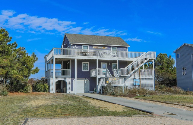 Oceanside home perched high on a rise with great ocean views and enchanting sea breezes
