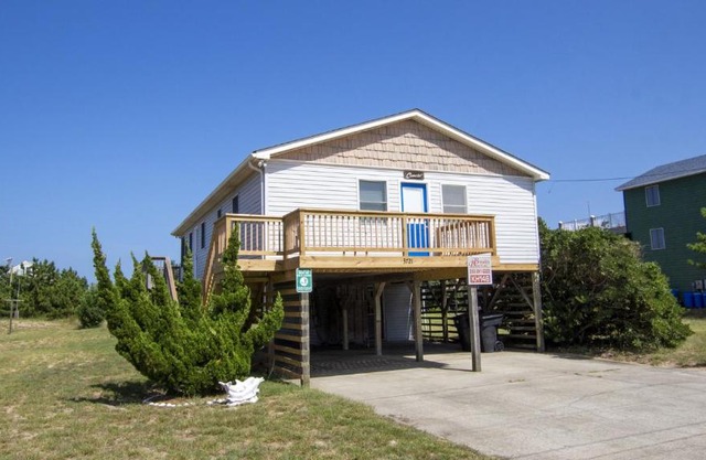 Oceanside, Screened Porch, Close to Shopping and Restaurants! KH146, Camelot