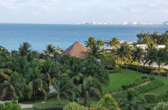 Oceanside avec des vues spectaculaires, très grand condo de 2 chambres à Cancun