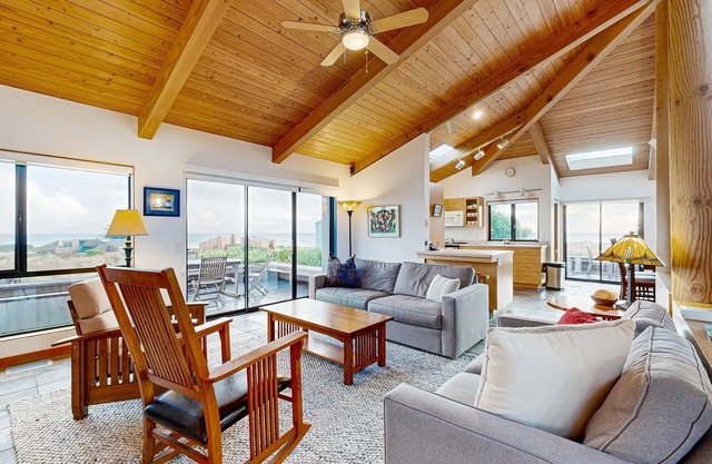 Oceanview bluff home w / jacuzzi privé et accès à la piscine partagée / saunas / tennis!