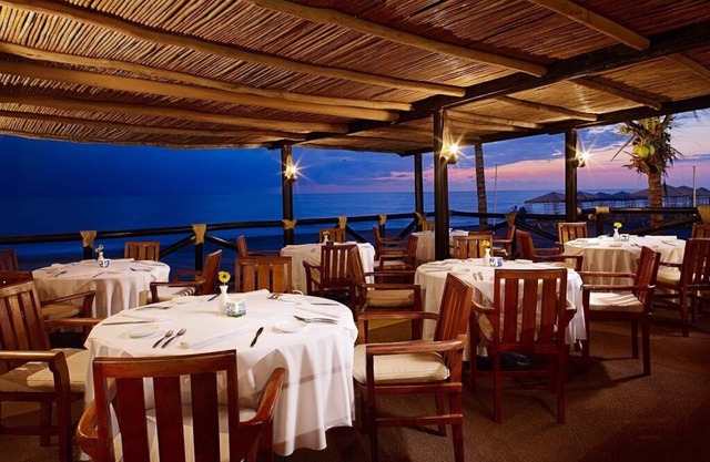vue sur la mer une chambre à coucher, kit équipé, service de ménage, balcon