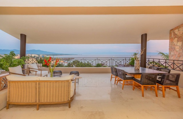 Oceanfront Penthouse, Hacienda de Mita, y compris femme de ménage / cuisinier quotidien, Prem. club