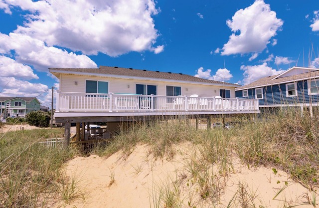 Oceanfront Sandbridge, Pet Friendly 4 Bd./2 Bath
