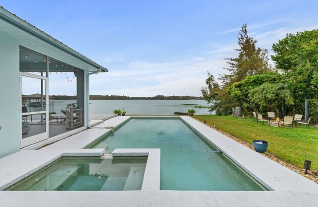 Odessa Lakeside: 3BR Pool & Hot Tub