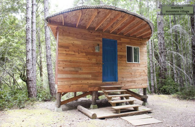 Petite cabine demi-lune hors réseau