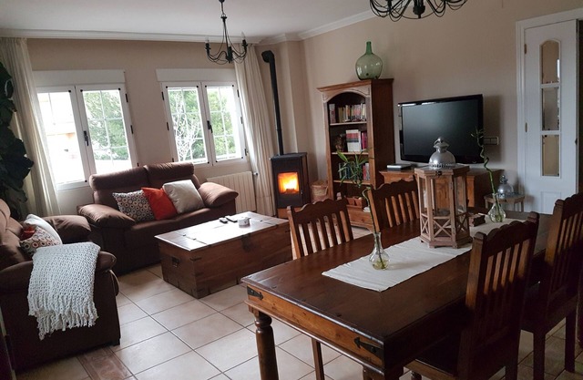 OFFRE APPARTEMENT 3, CASA RURAL EL SAUCE ,, (04 PAX) À 2,5 KM DU CAPITAL CAPITAL