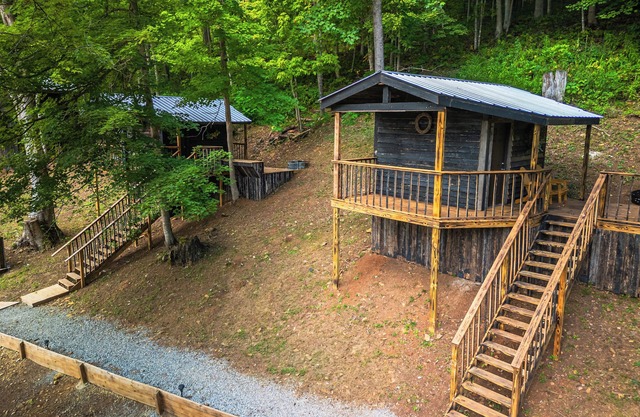 Ohio Starlight Glamping Cabins