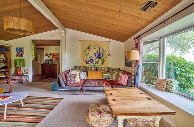 Ojai East End Chic Ranch Home with Stunning Views