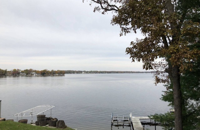Lakefront 3BR/2B with Hardwood Floors, Sun Porch, Garage, Boat Slip Available!