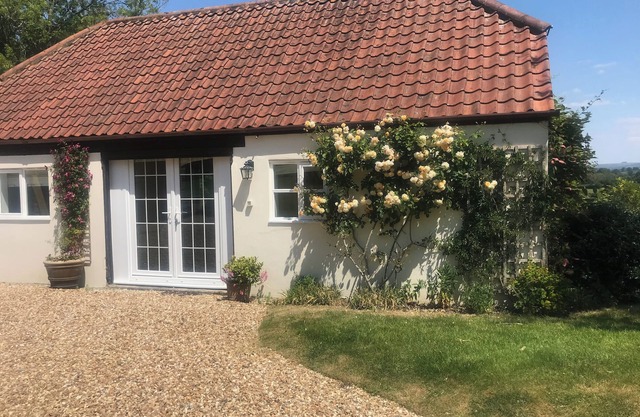 Oke Apple Cottage, OKEFORD FITZPAINE