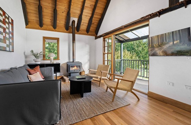 Old Alloway Cottage - Spacious - Sleeps 6