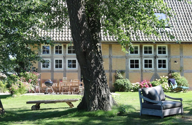 Ancienne grange près de la plage avec cheminée, sauna et beaucoup d'espace pour les familles