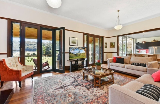'Old Byora Vineyard' | Luxury Homestead | Sleeps 10 | 5 mins from Wollombi