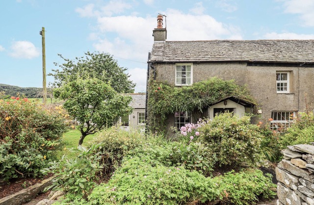 OLD COTTAGE, pet friendly, character holiday cottage in Ulverston