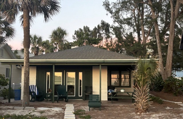 Indian Shores Beach Cottage