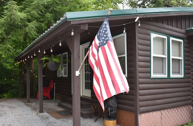 Old Forge Getaway Cabin