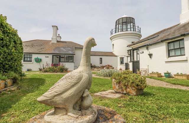 Cottage Stopes Old High Lighthouse, PORTLAND BILL