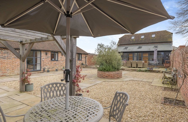 Old House Farm - Quatre Chambres Maison, Couchages 8