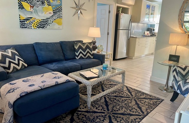 Superbe 1 Bdrm avec Full Designer Kitchen dans le Vieux Nord-Est. Marchez au centre-ville!