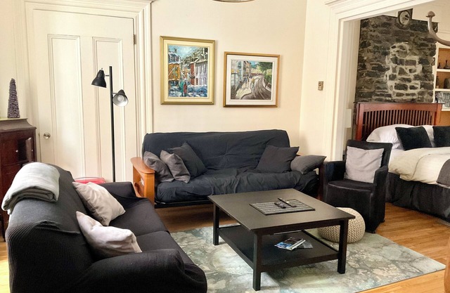 OLD QUEBEC/Le Vieux Québec